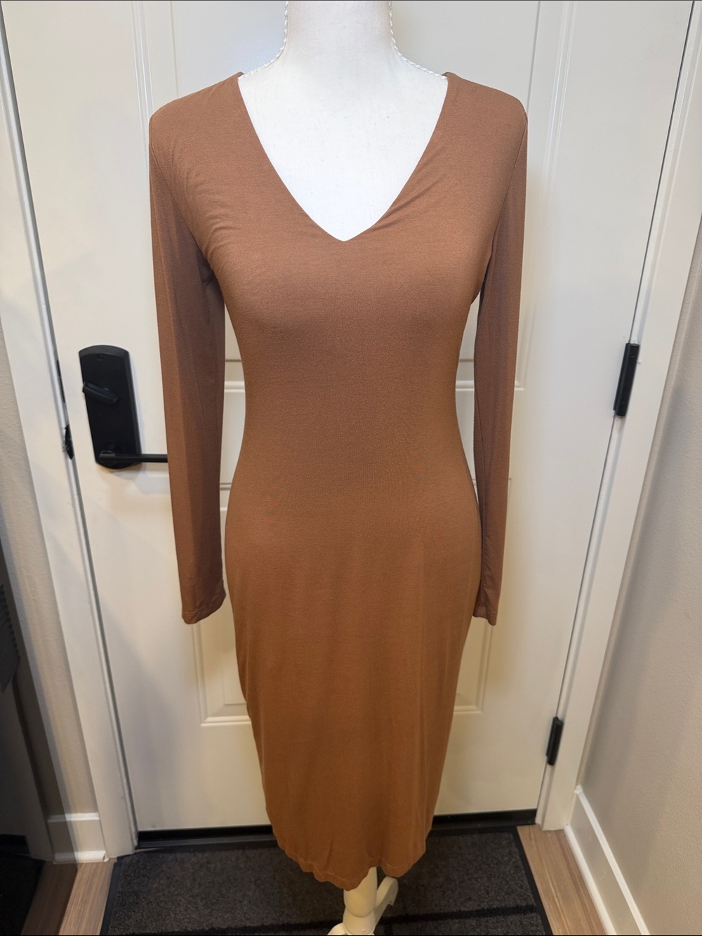 V-Neck Long Sleeve Bodycon Dress in Mocha Brown